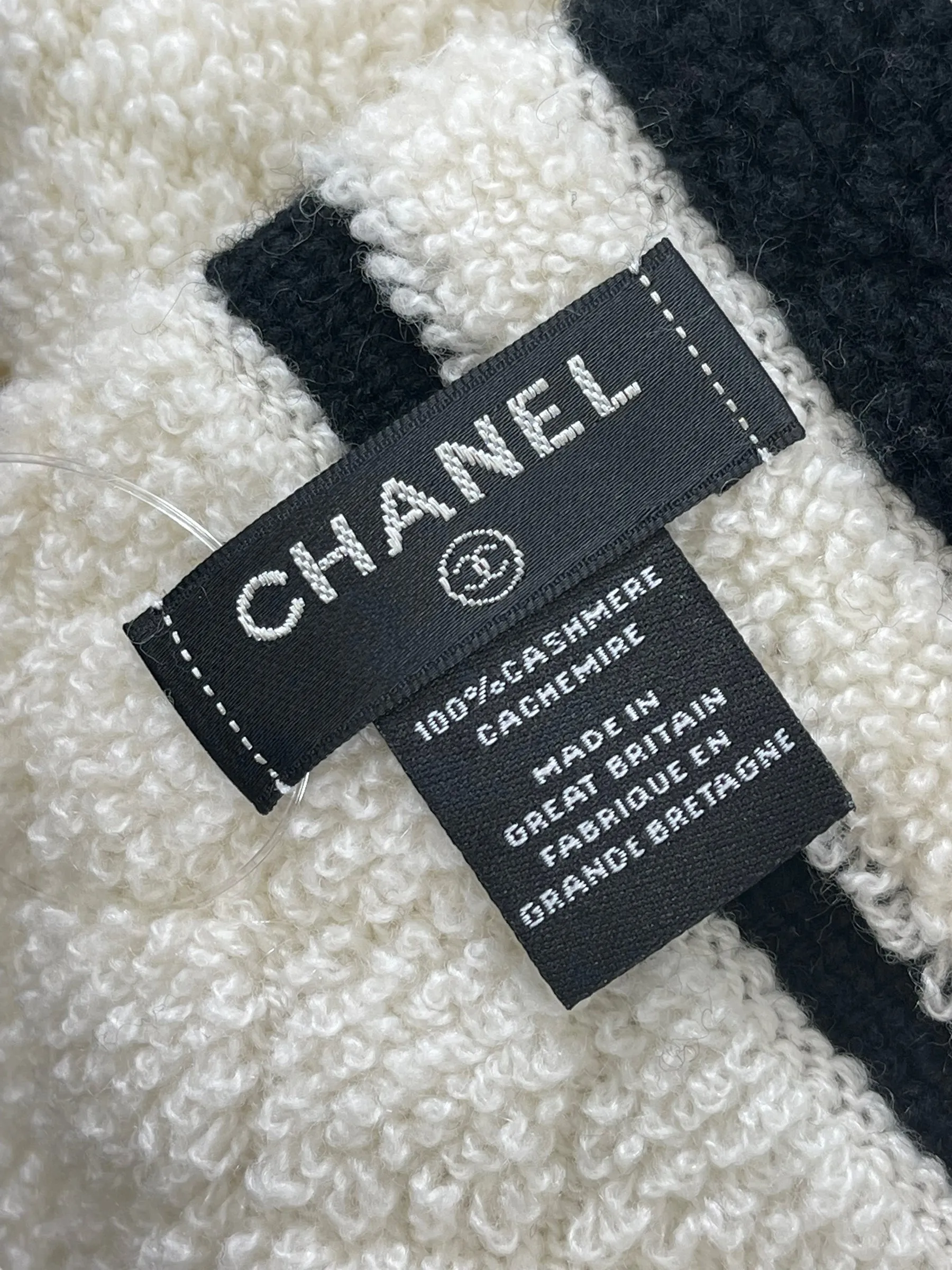 Chanel Black and White Cashmere Scarf