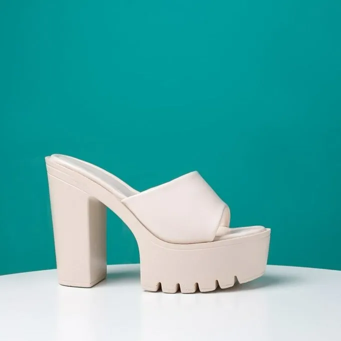 Minimalist Chunky Heeled Sandals