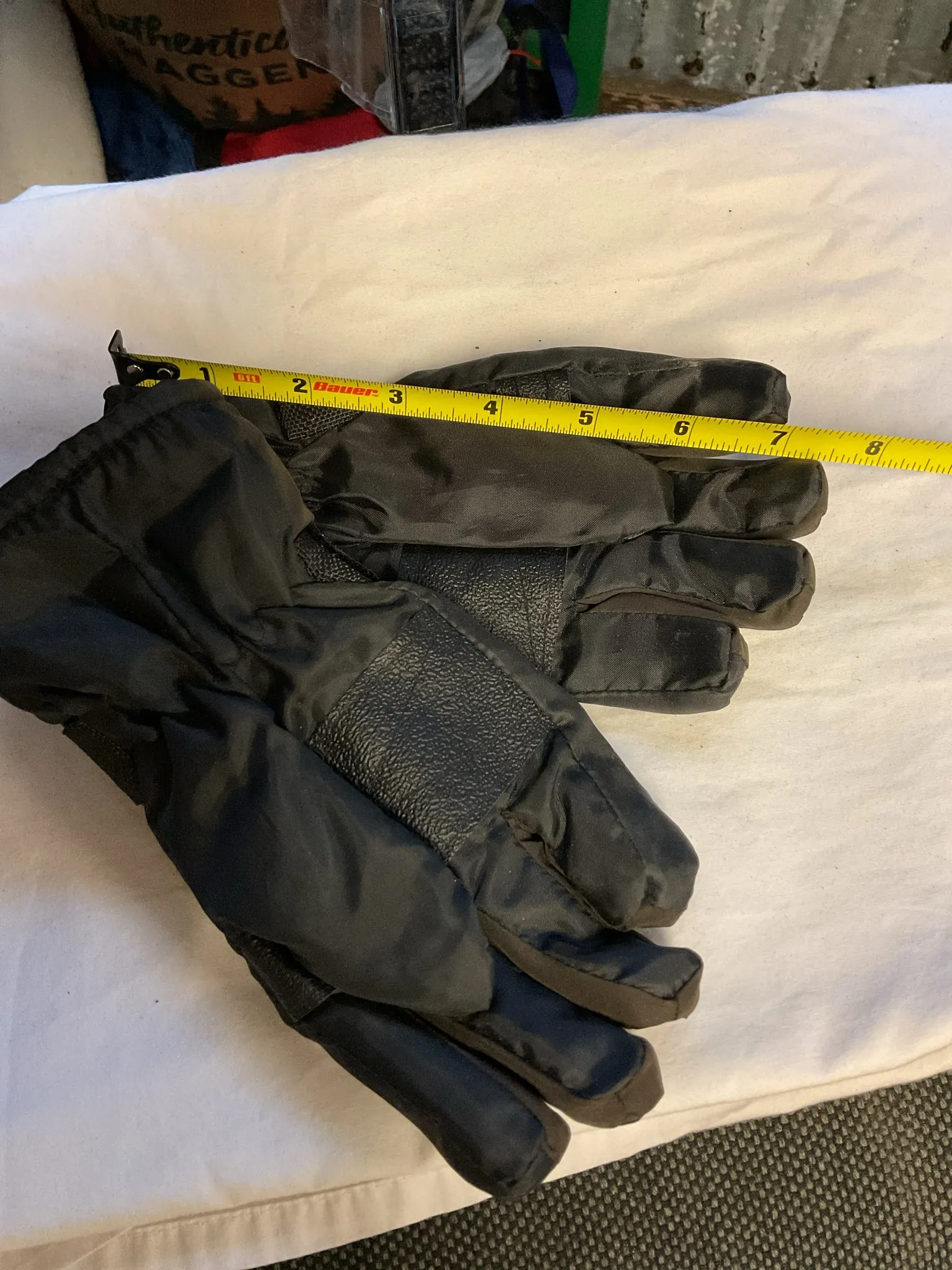 Winter Wear Gloves Kid's Small 6